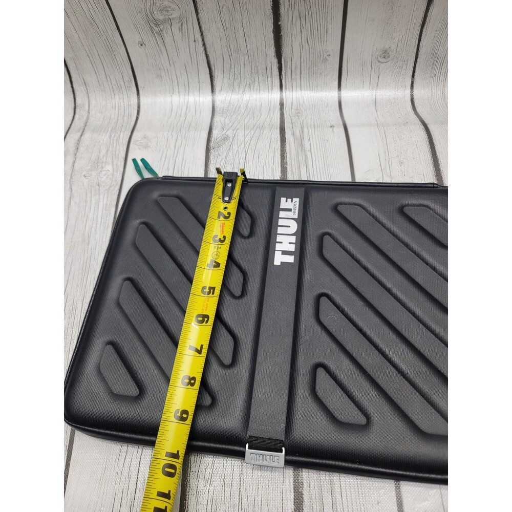 Thule Sweden Gauntlet 13x9.5 15 In Laptop Case Black Tablet sleeve zipper travel - Picture 12 of 12